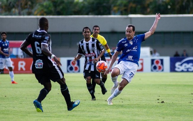 Cruzeiro aguarda intimação para pagar dívida com clube egípcio por Rodriguinho Cruzeiro aguarda intimação para pagar dívida com clube egípcio por Rodriguinho