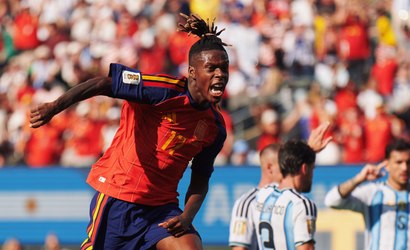 Estrela da Espanha dedica título da Copa do Mundo a Neymar