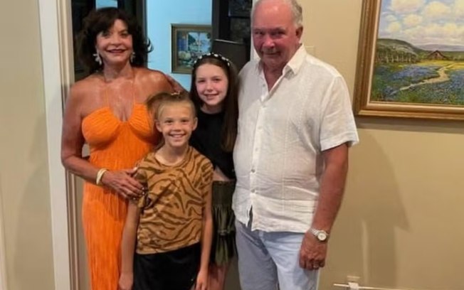 Irmãs mortas em enchente no Texas foram encontradas de mãos dadas Irmãs mortas em enchente no Texas foram encontradas de mãos dadas