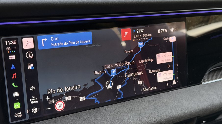 Sistema de navegação do Porsche Connect considera trânsito, topografia e nível da bateria no planejamento da viagem Sistema de navegação do Porsche Connect considera trânsito, topografia e nível da bateria no planejamento da viagem