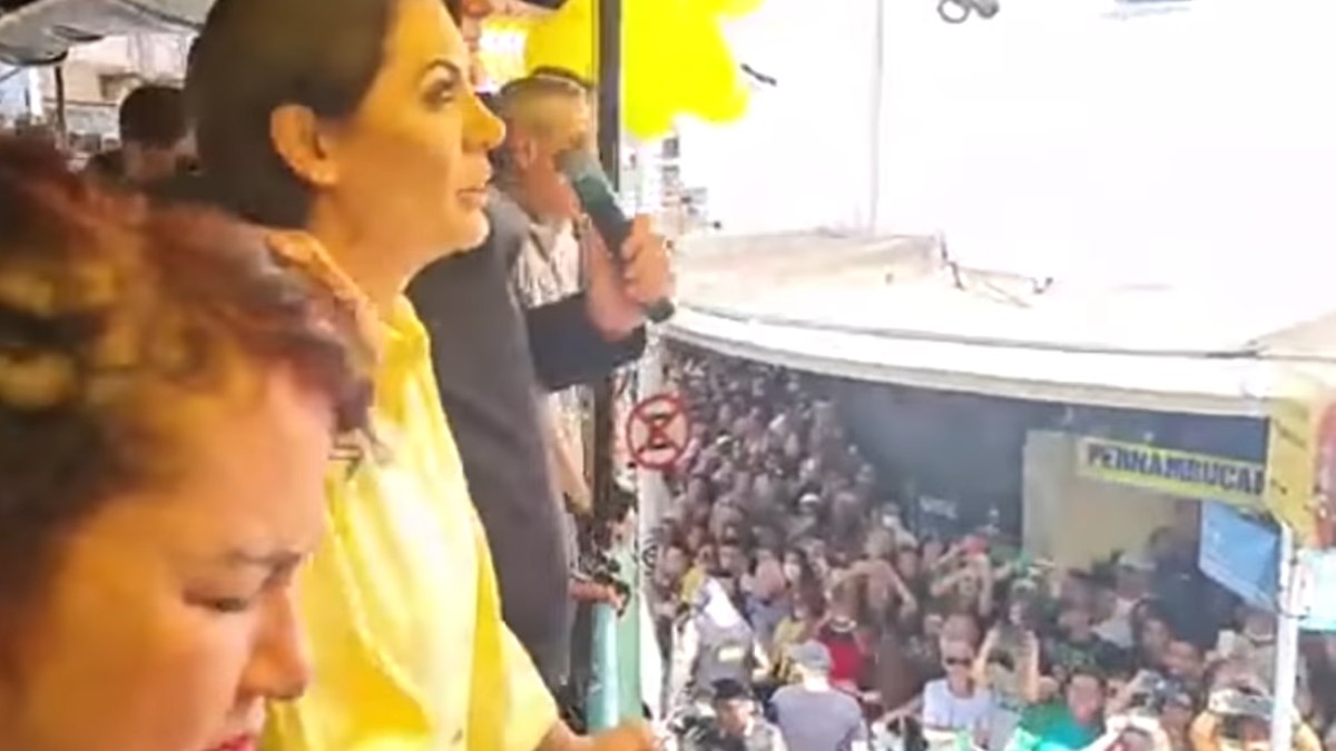 Michelle Bolsonaro participou de comício