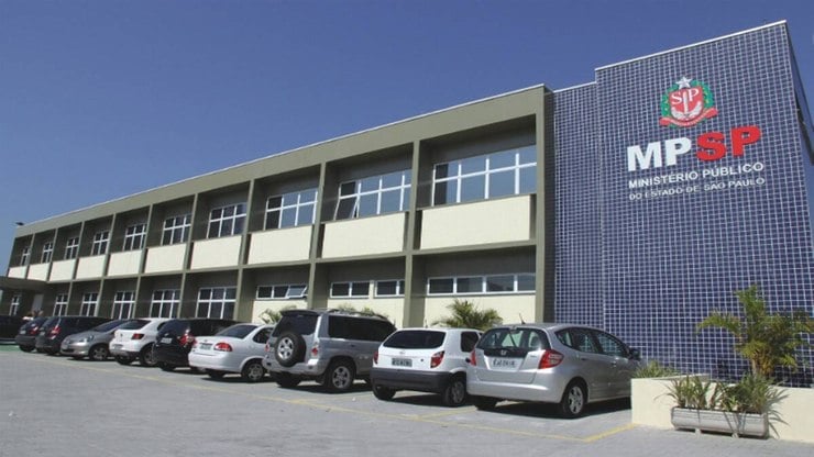 Ribeir%C3%A3o%20Preto%20%C3%A9%20condenada%20por%20morte%20de%20aluno%20em%20escola