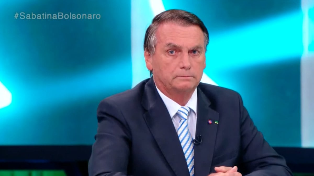 Bolsonaro durante a sabatina desta sexta-feira (21)