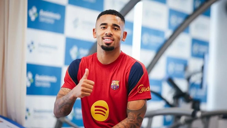 T%C3%A9cnico%20do%20Barcelona%20enaltece%20Gabriel%20Jesus