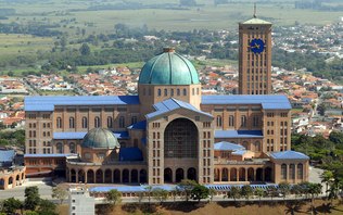 Corpo nu é achado enterrado perto da Basílica de Aparecida (SP)