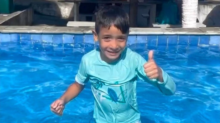 Criança de 7 anos morre em piscina e parque aquático fecha em PE