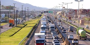 Alerta: risco de deslizamentos ameaça interdição na Rio-Santos