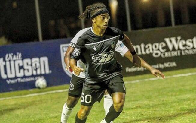 Atacante de Trinidad e Tobago é o primeiro reforço do Botafogo B