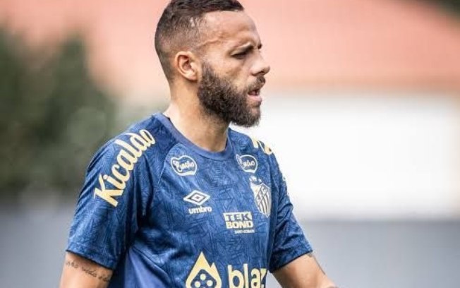 Treino do Santos: Guilherme retorna ao gramado no CT Rei Pelé Treino do Santos: Guilherme retorna ao gramado no CT Rei Pelé