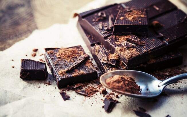 Chocolate com alto teor de cacau também ajuda no desempenho das atividades físicas