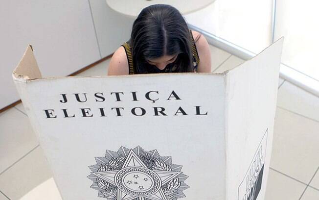 Zona eleitoral da Vila Matilde teve voto manual