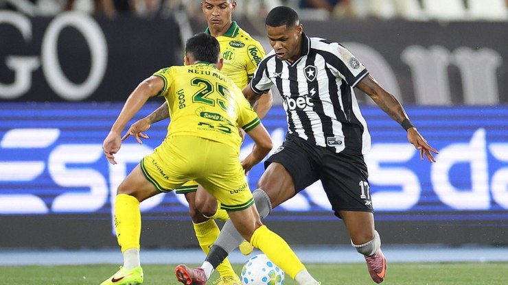 Botafogo vence o Mirassol em casa e ameniza crise