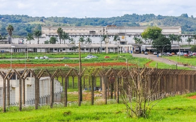 Fim do perrengue: Papuda agora tem armários para visitantes