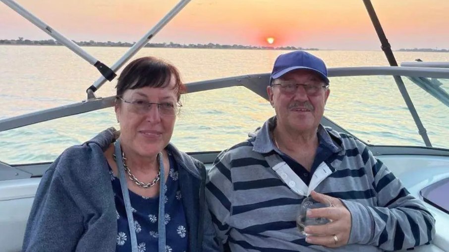 Casal é morto e jogado em rio cheio de crocodilos