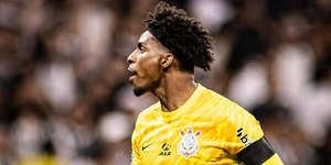 Neto revela interesse do City por Hugo Souza, do Corinthians
