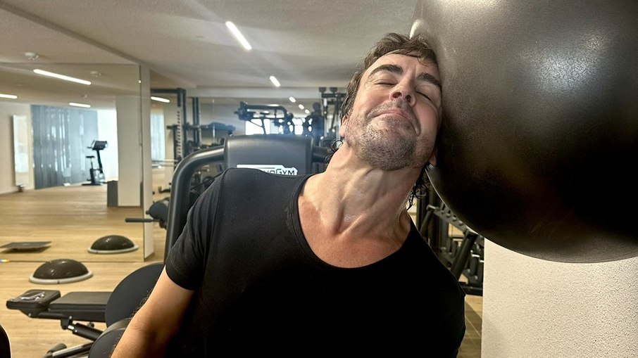 No início da temporada, Fernando Alonso chamou a atenção ao compartilhar esta imagem de seu treinamento pré-temporada