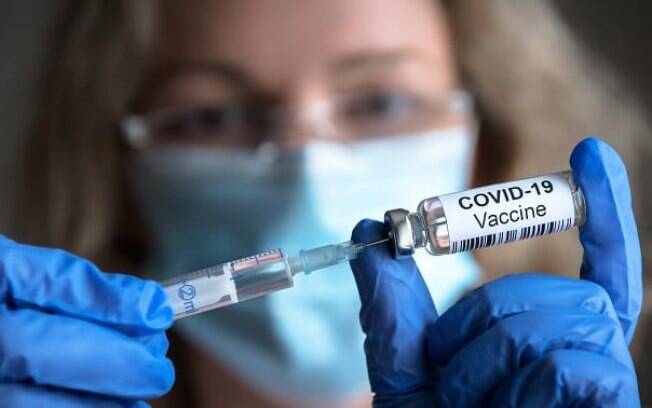 MG: Idoso toma quatro doses de vacina contra a Covid-19 em Viçosa