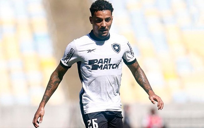 Gregore em campo pelo Botafogo