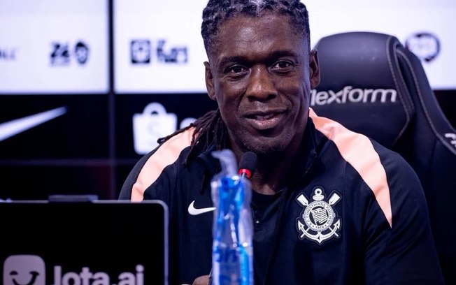 Novo técnico destaca a estrutura do clube e o empenho dos jogadores