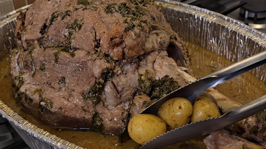 Pernil com batatas