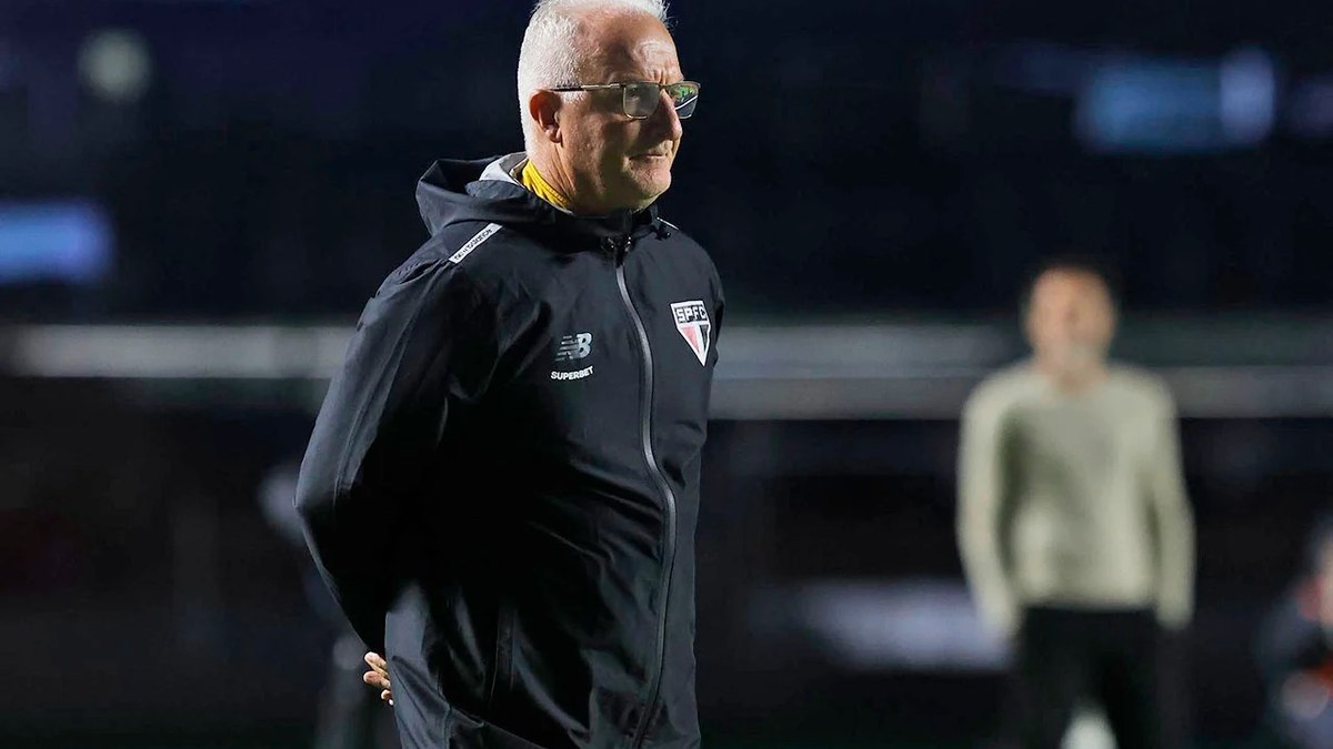 Dorival se retrata com torcida do São Paulo: "Lamento a declaração"