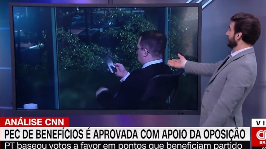 Evandro Cini ficou incomodado com a falha técnica no CNN Novo Dia