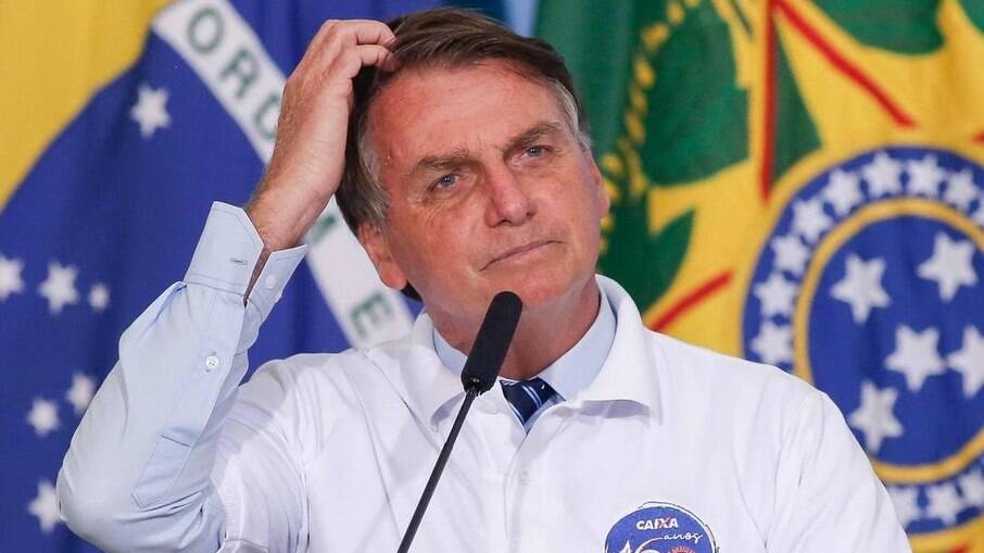 Bolsonaro agora defende a vacina e compra para empresas 