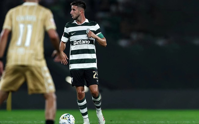 Luis Suárez festeja o primeiro gol do Sporting sobre o Nacional Luis Suárez festeja o primeiro gol do Sporting sobre o Nacional