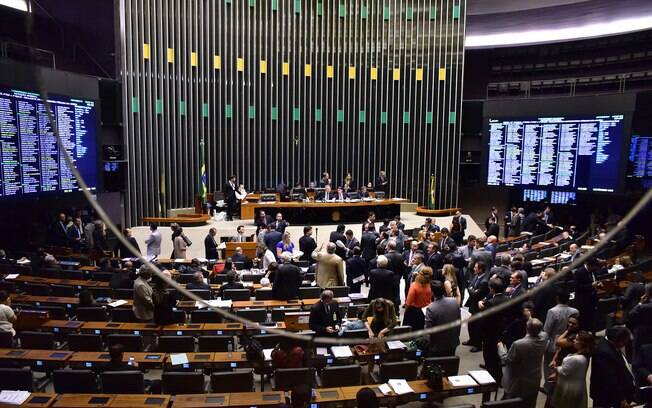 Parlamentares discordaram do veto presidencial a trechos da reforma política; veja o placar aqui