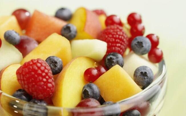 Açúcar das frutas pode ser saudável em alguns casos e vilão em outros