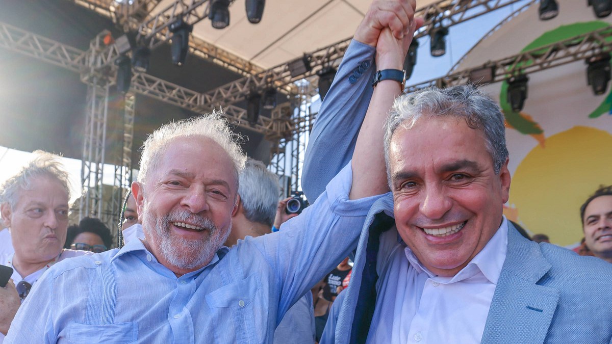 Lula ao lado de Ceciliano