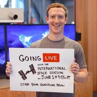 Transmissão entre Zuckerberg e astronautas foi assistida por mais de 1,7 milhão de usuários