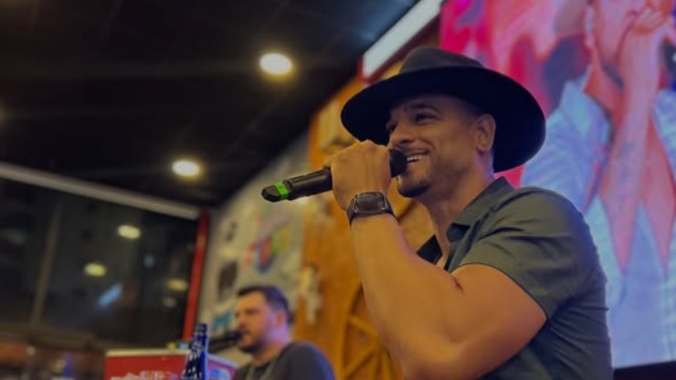 Cantor sertanejo é internado na UTI após diagnóstico de leucemia