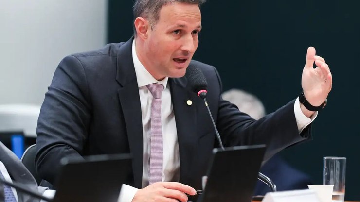 Senado aprova voto de censura contra chanceler alemão