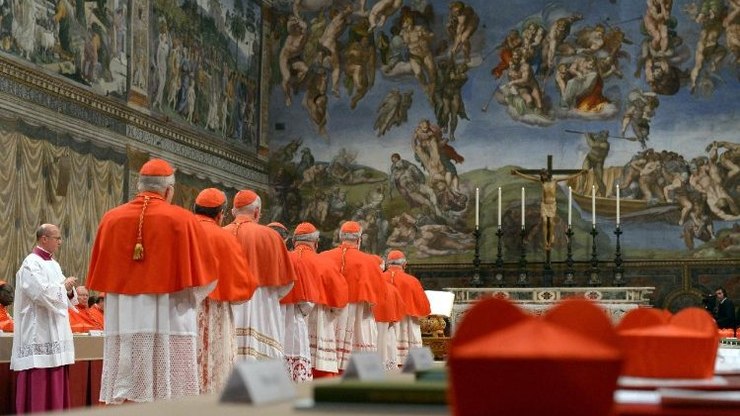 Vaticano%20aguarda%204%20cardeais%20para%20conclave%20e%20rebate%20fake%20news