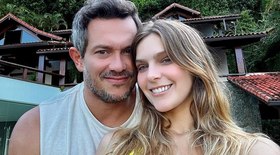 Atriz Isabella Santoni se casa no civil com Henrique Blecher