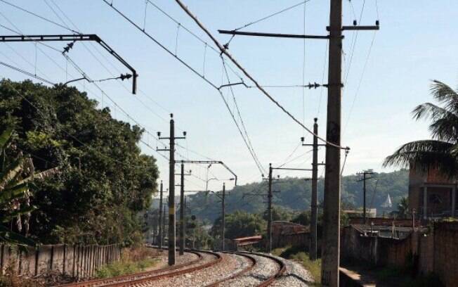 Criança de 12 anos foi atingida por um trem na estação de Austin, em Nova Iguaçu 