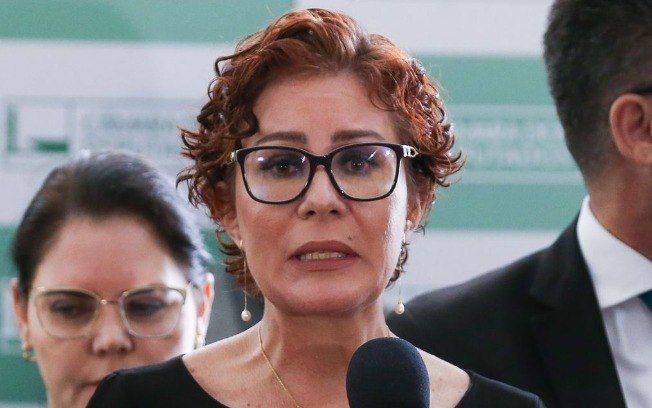 A medida foi requerida com base na condenação do STF que impôs à Zambelli pena de 10 anos de prisão pela invasão ao sistema do CNJ. A medida foi requerida com base na condenação do STF que impôs à Zambelli pena de 10 anos de prisão pela invasão ao sistema do CNJ.