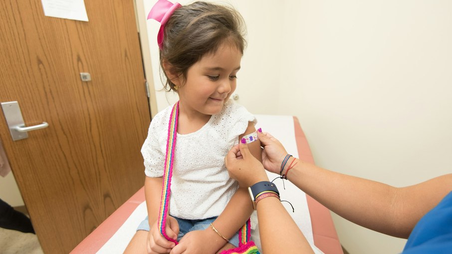 Estudo busca entender as razões que levam o brasileiro a vacinar – ou deixar de vacinar – seu filho