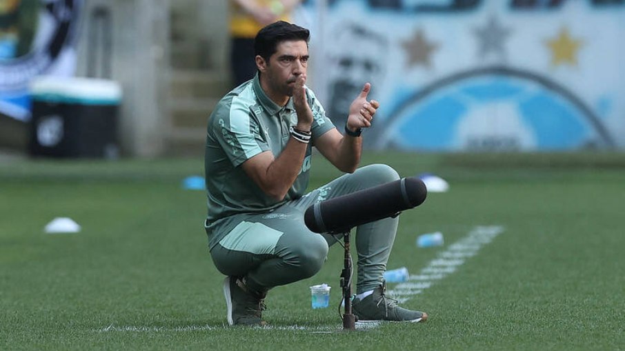 Abel Ferreira é um dos cotados para assumir o comando da Seleção após a saída de Tite