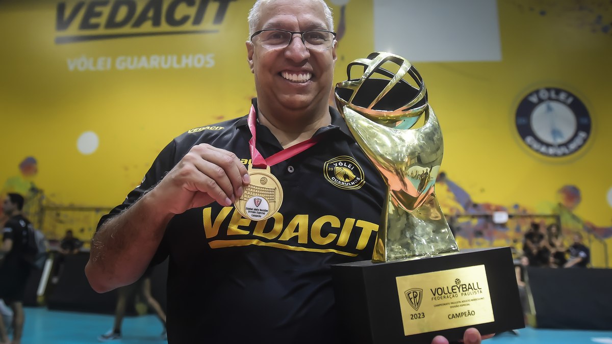 Técnico foi campeão paulista nesta temporada com o Vedacit Vôlei Guarulhos. Técnico foi campeão paulista nesta temporada com o Vedacit Vôlei Guarulhos.