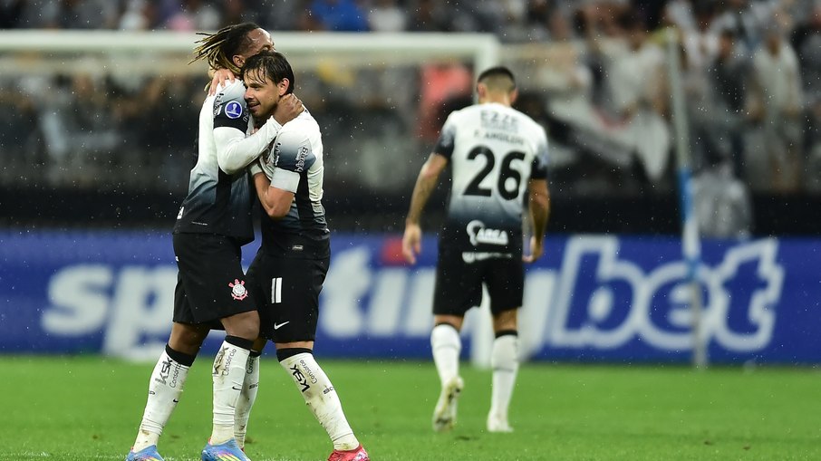 Romero marca e dá vitória para o Corinthians na Sul-Americana Romero marca e dá vitória para o Corinthians na Sul-Americana