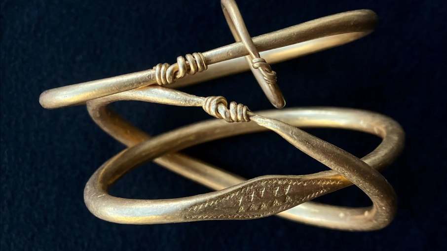 Pulseiras de ouro da Era Viking foram encontradas perto de Rold, na Dinamarca