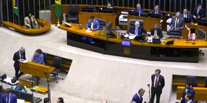 Escolha de Moraes como relator do IOF incomoda governo e Centrão