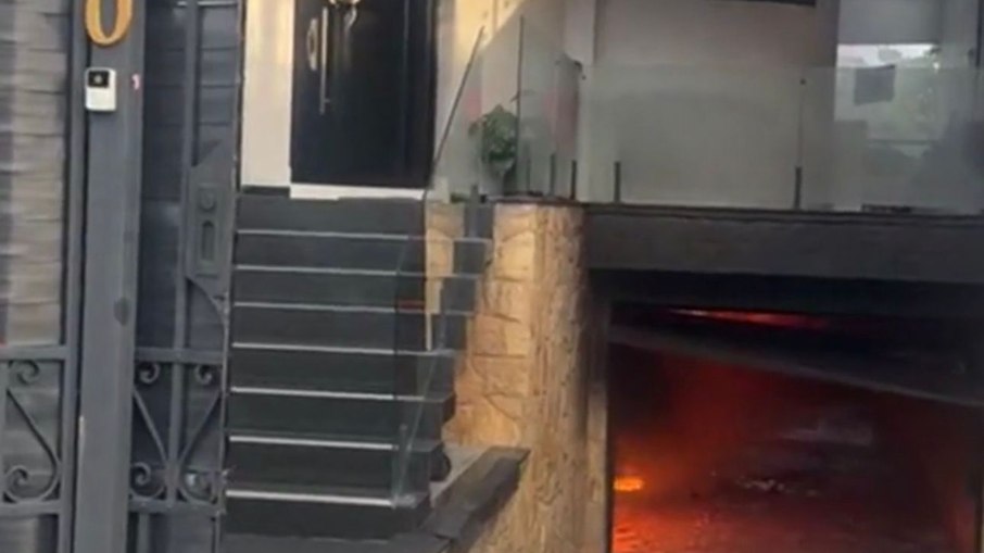 Incêndio casa dos pais de MC Gu
