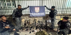 Vídeo: Perseguição na Avenida Brasil acaba com cinco mortos