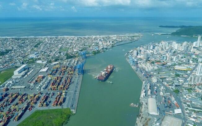 Porto de Itajaí bate recorde de movimentação em 2021