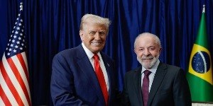 Trump repete que “gosta” de Lula após conversa por telefone