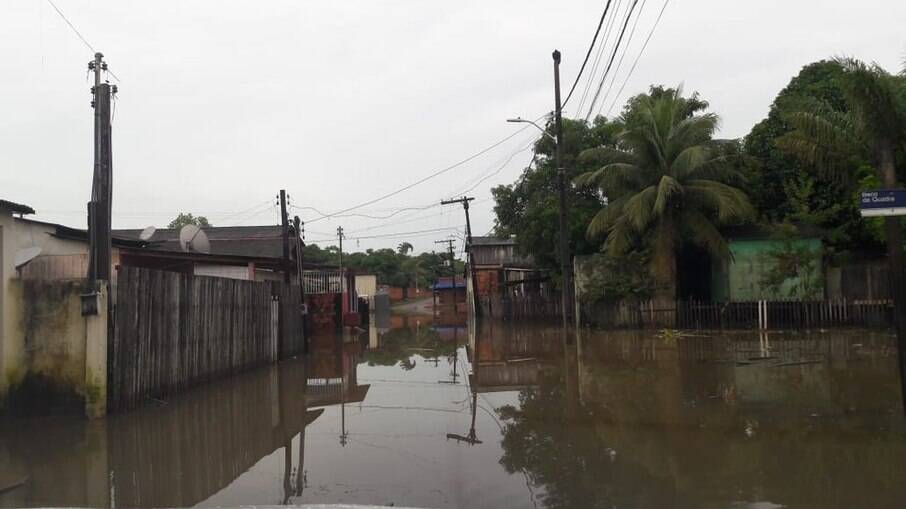 Rio sobe 12 centímetros em 18hrs e aumento situação de calamidade no Acre