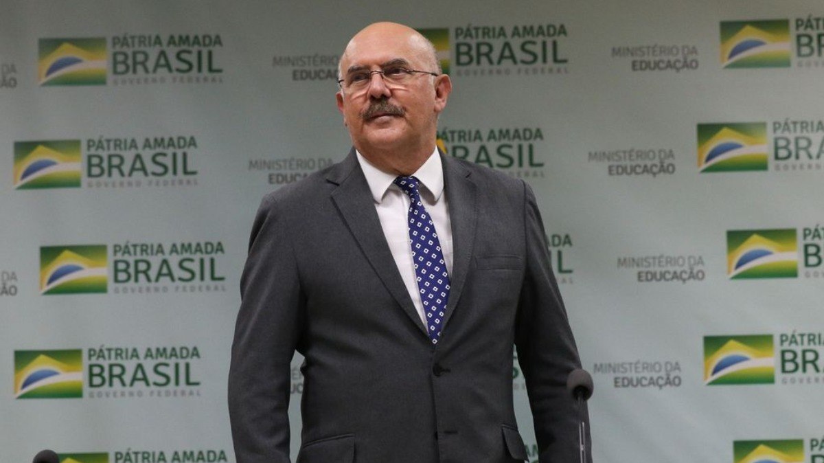Ex-ministro da Educação Milton Ribeiro foi preso na manhã desta quarta (22) em operação da PF